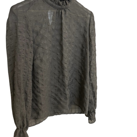 In Wear size 8 sheer ruffled collar peasant blouse in excellent condition - Picture 1 of 14